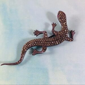 Beautiful Sterling Silver vintage lizard pin